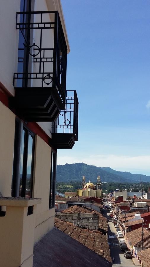 Hostal El Eden Zacatlán エクステリア 写真